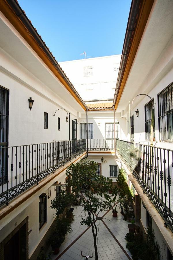 Escoberos Courtyard Duplex By Valcambre Apartment Sevilla Exterior foto